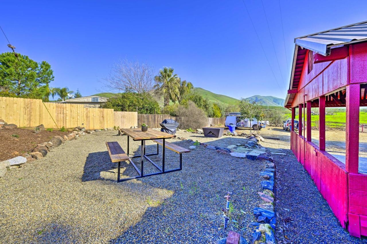 Peaceful Ranch Home With Sierra Nevada Views Woodlake Exterior foto